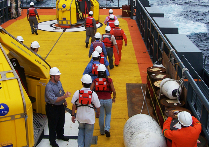 Reflex Marine providing safe access solutions to a large crew during offshore personnel transfers.